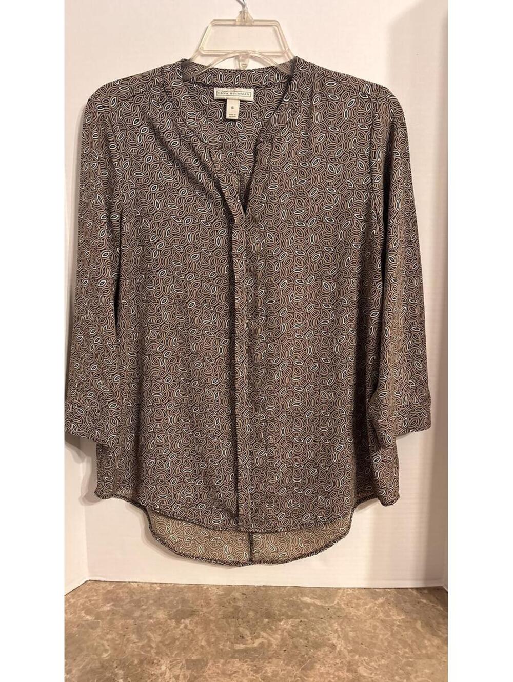 Dana Buchman Printed Beige Blouse – Size Small